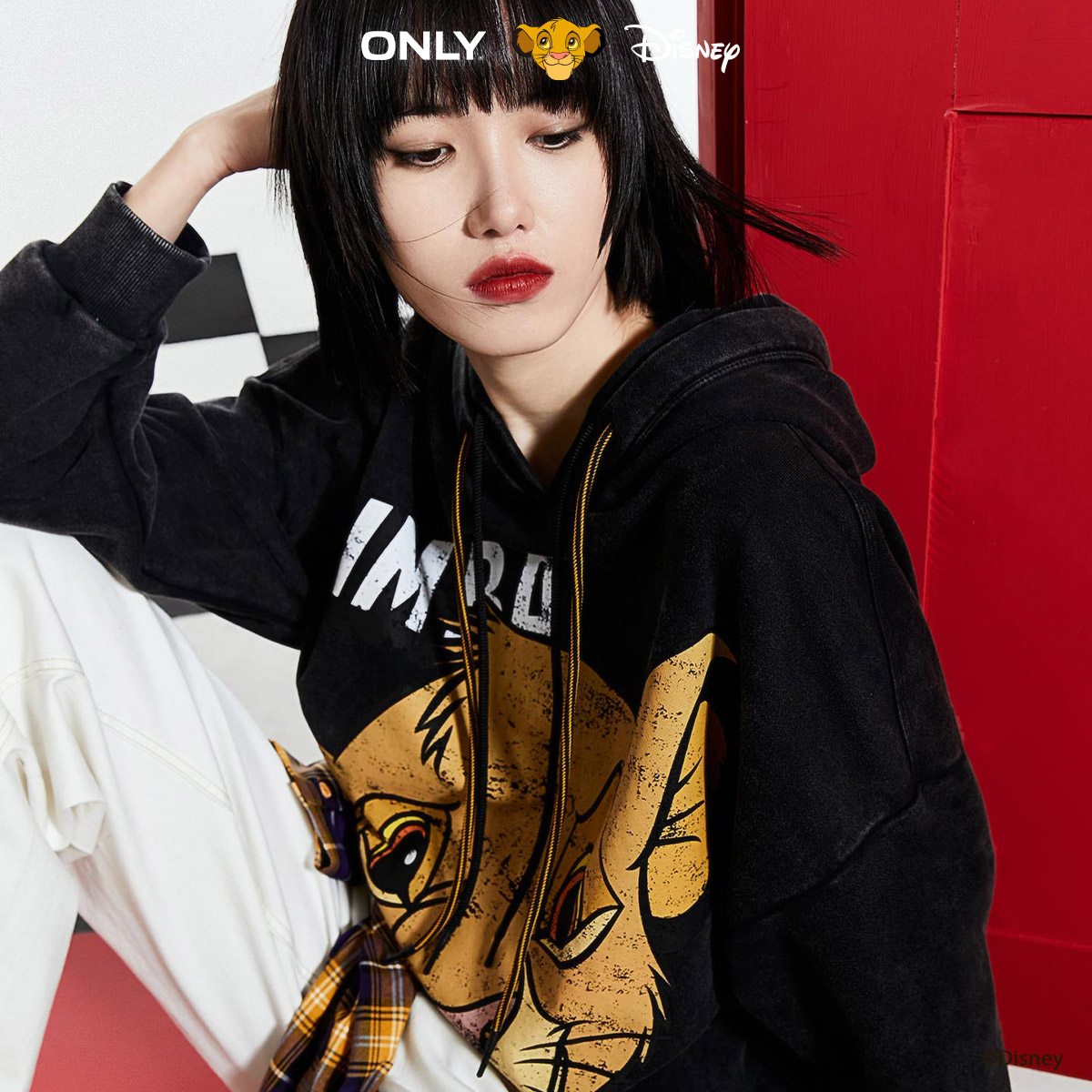 only2021春季新款迪士尼狮子王联名宽松复古连帽卫衣女卫衣