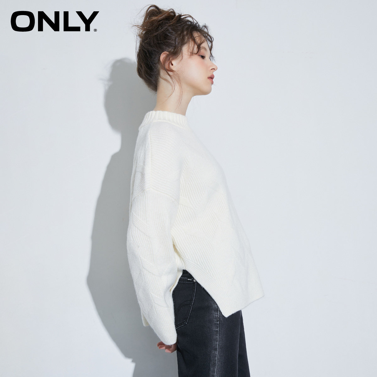 only2022新款慵懒风侧开叉宽松圆领毛衣针织_热品库_性价比 省钱购