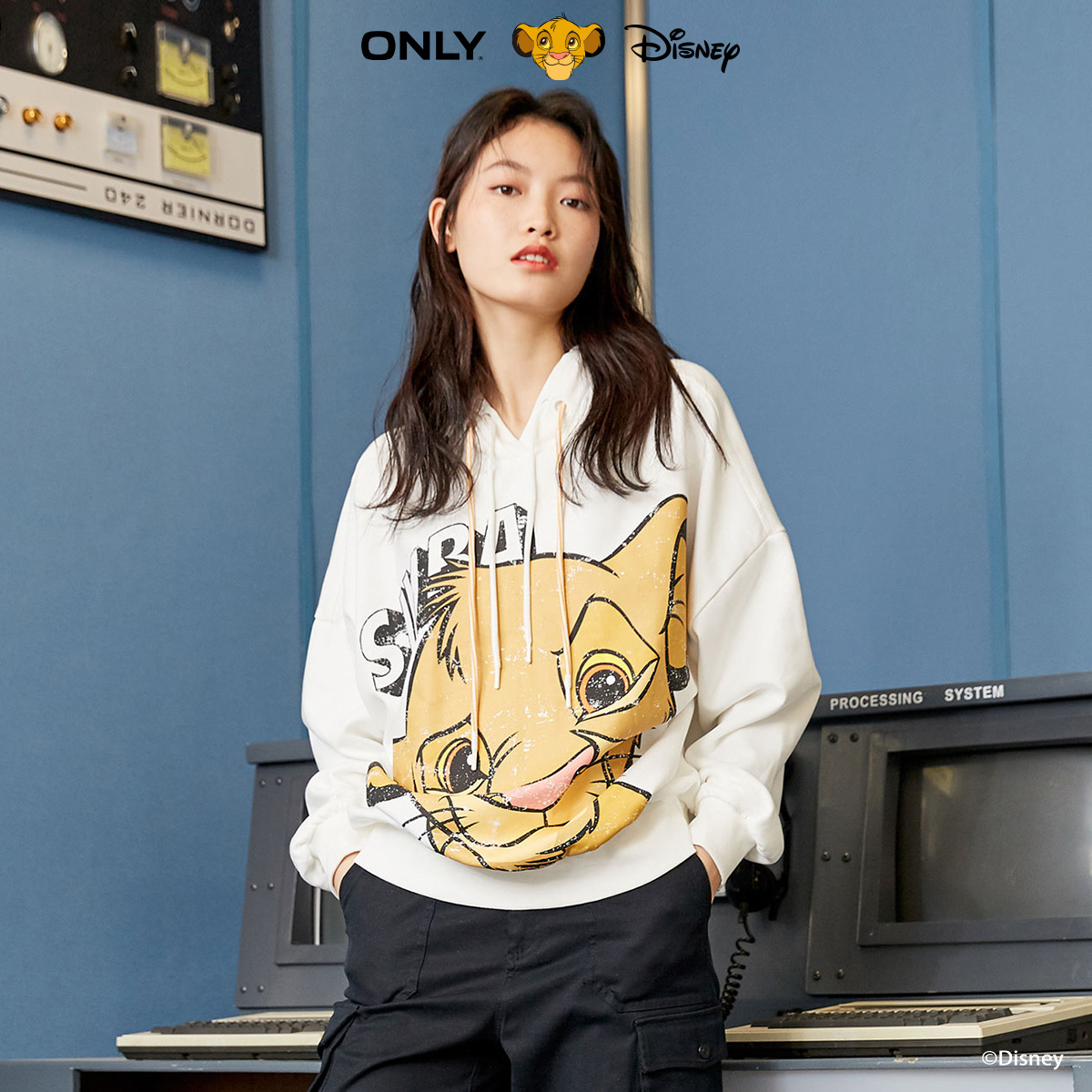 only2021春季新款迪士尼狮子王联名宽松复古连帽卫衣女卫衣