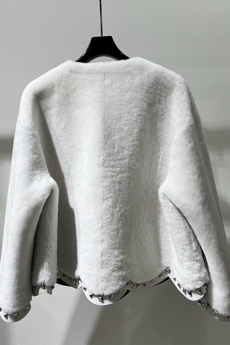 gao皮毛剪绒领羊圆领铆钉镶皮外套皮草端牛皮草