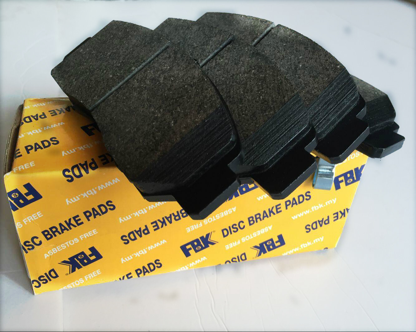 日本fbk陶瓷雪佛弗兰探界者迈锐宝刹车片原车正品刹车片
