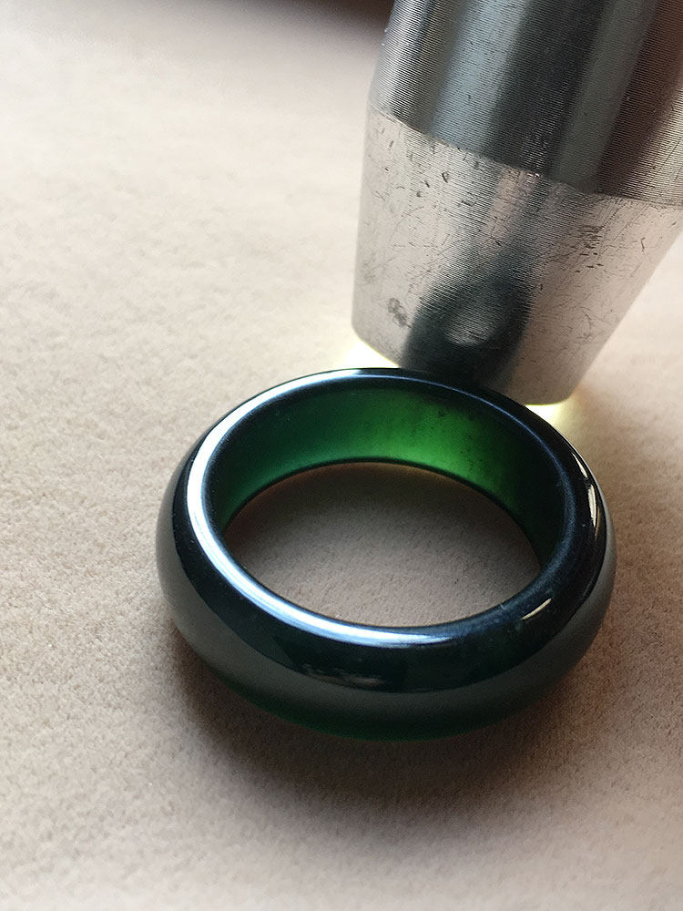 翡翠冰种满绿墨指环键盘戒指202mma货老高档墨翠戒指