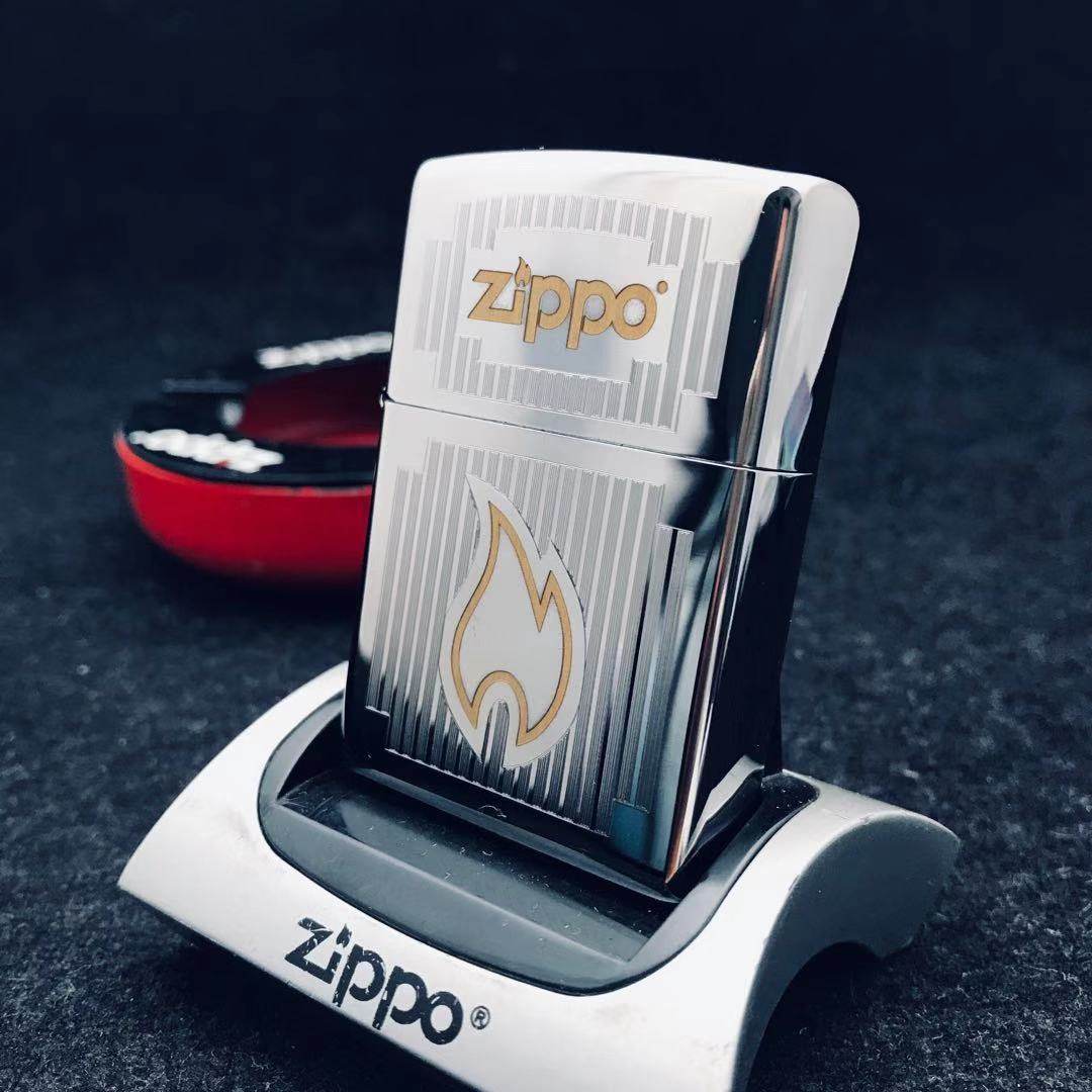 左左zippo美国原装进口煤油防风打火机镜面雕纹金火焰zippo
