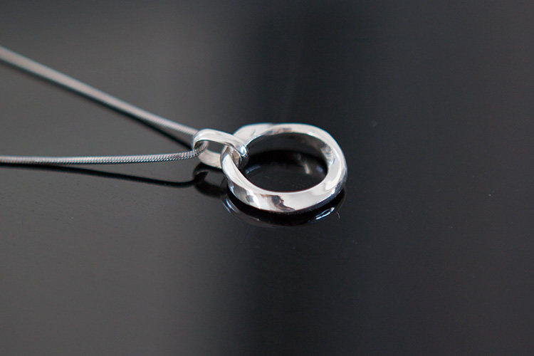 项链圆环吊坠女性纯银简约环挂莫比乌斯原创女朋友项坠