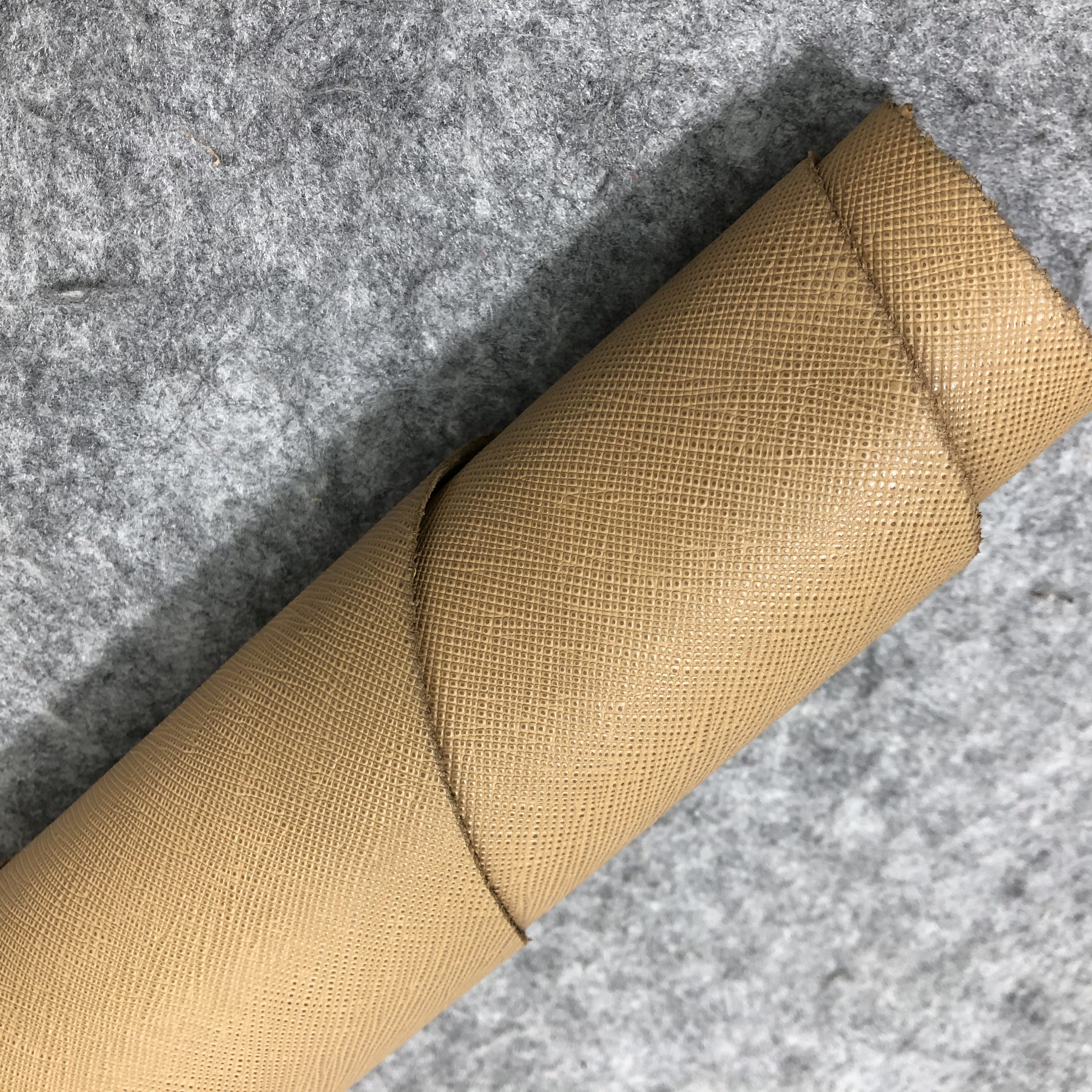 5mm进口口头层浅棕色十字牛皮硬度皮革