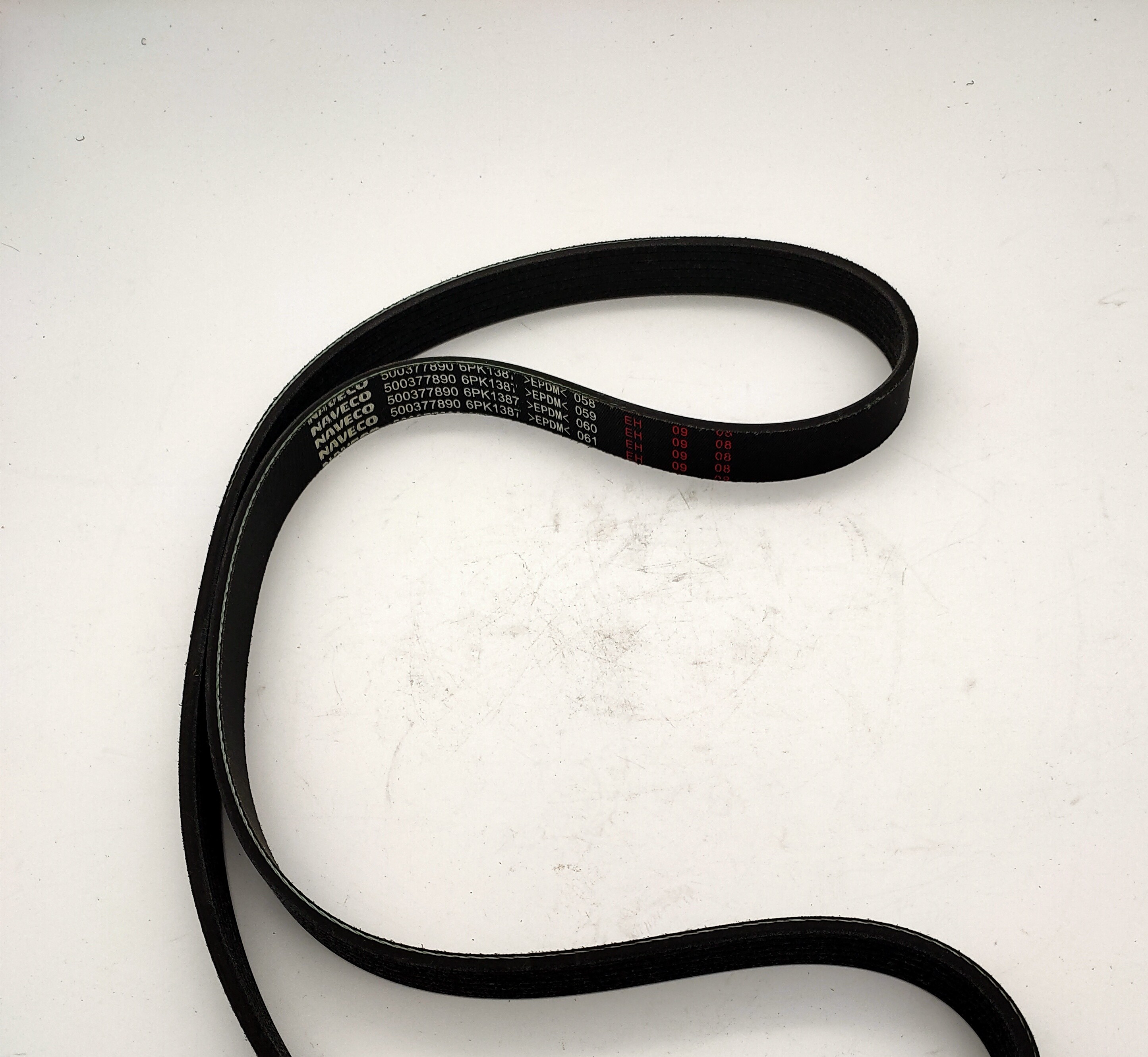 依维柯宝迪都灵得意多楔500377890发电机皮带配件6pk1387皮带