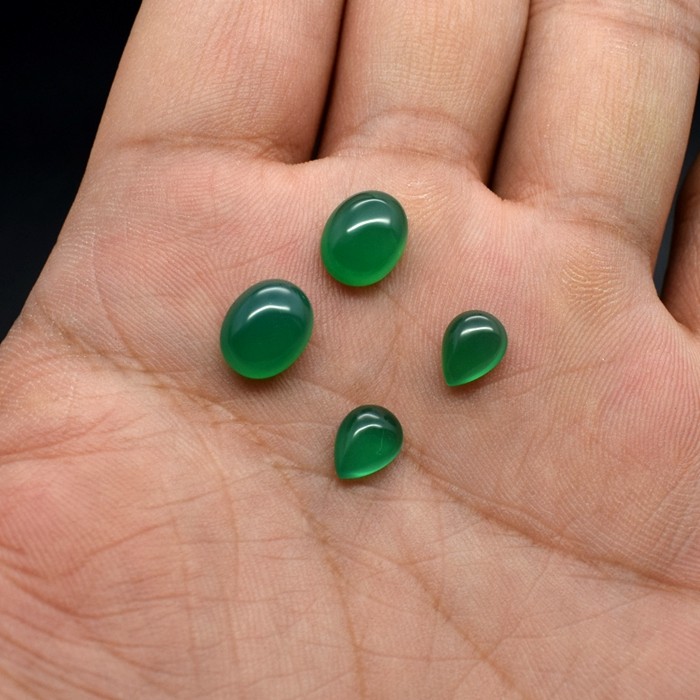 天然翡翠绿玉色椭圆形蛋面平底玉髓宝石光面戒指戒面未镶嵌水滴形