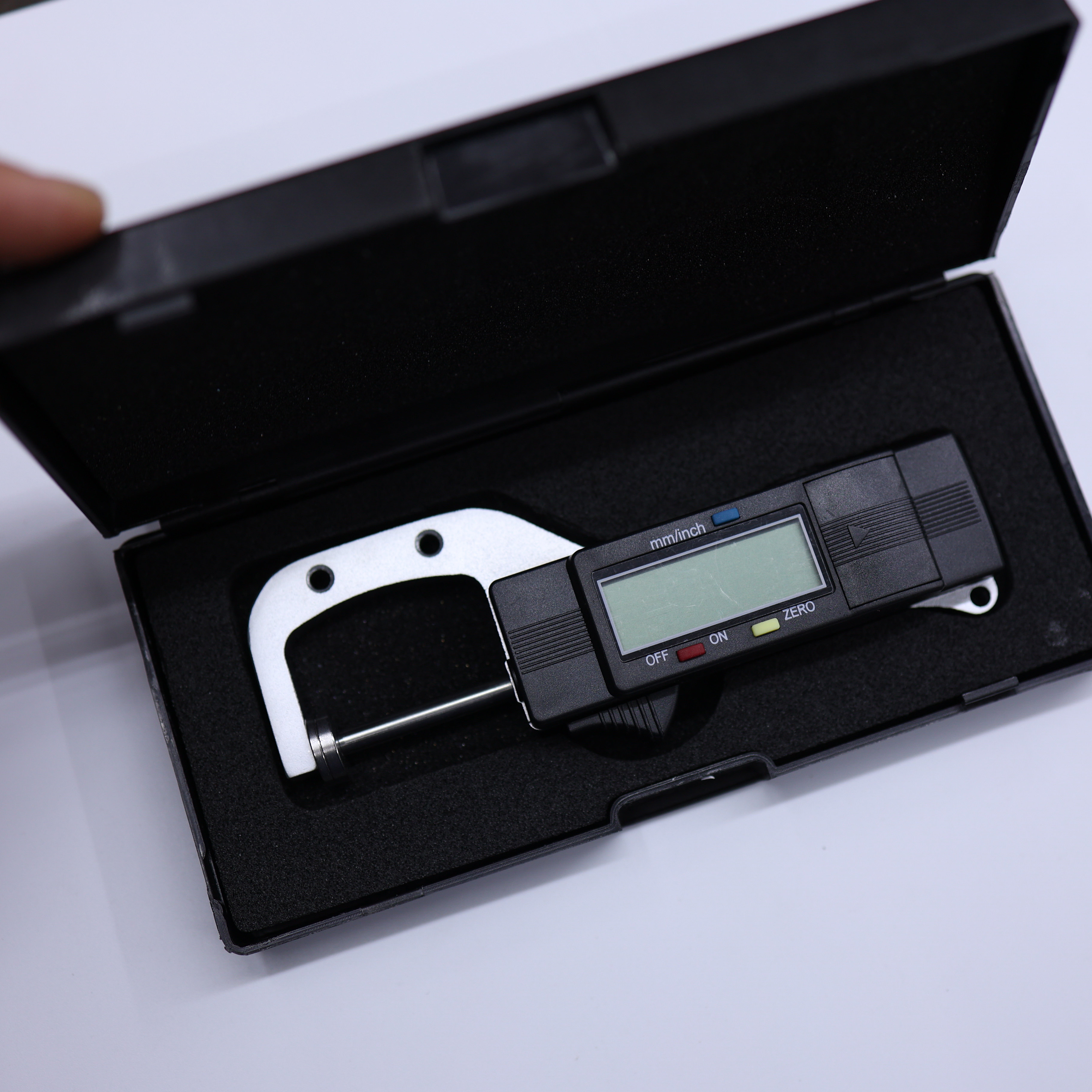 数显电子测厚仪025mm测厚仪器珍珠平头卡尺珠宝电子数显卡尺