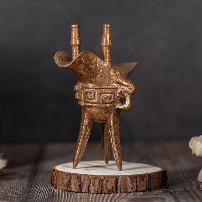云南斑铜马永义手作三足酒爵装饰镇纸送礼铜酒杯酒樽