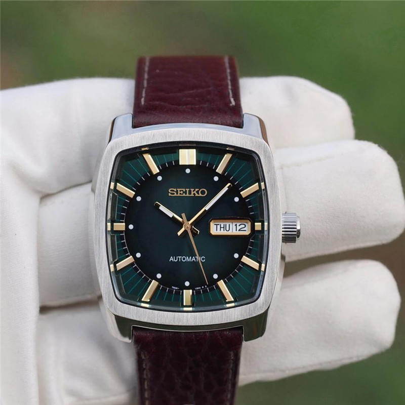 代购正品Seiko精工酒桶方形背透绿表盘男自动机械手表现货 SNKP27