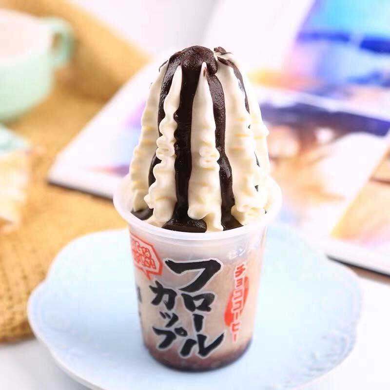 冰淇淋雪糕冷饮冰激凌蛋筒条纹咖啡火炬日本一二冰淇淋