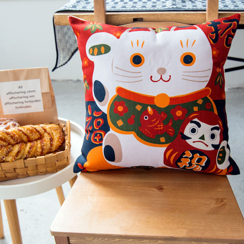 日式抱枕招财猫抱枕猫咪办公室抱枕午睡抱枕沙发抱枕靠垫车用抱枕