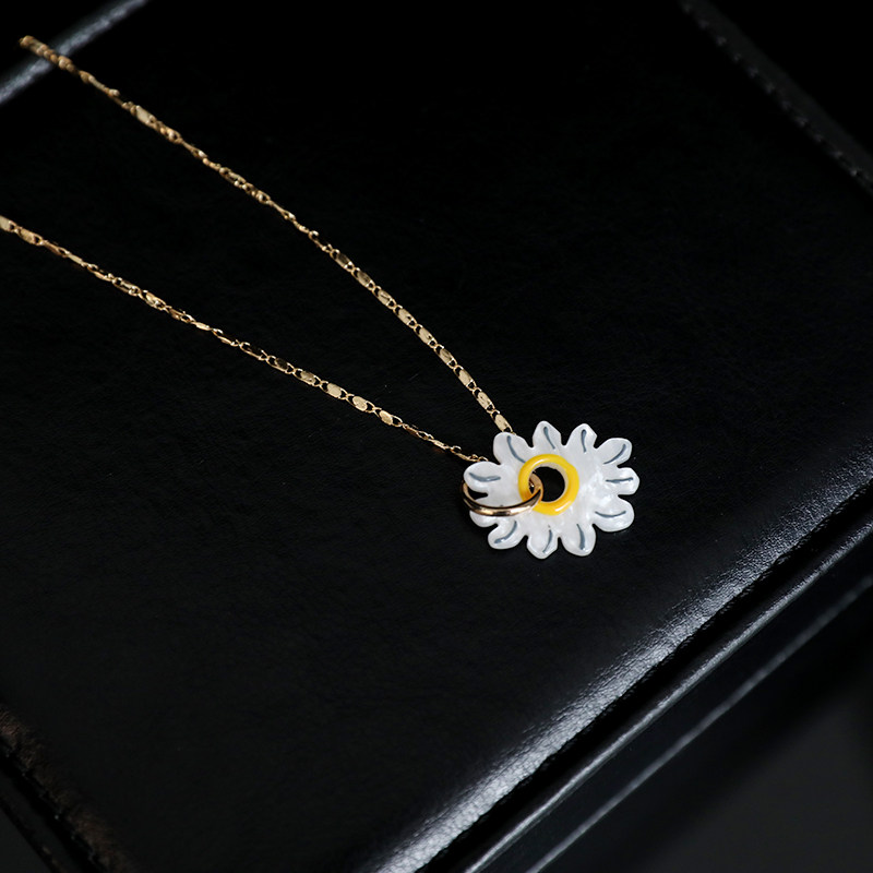 辰同毛衣锁骨雏菊项链贝母天然乔夕雨彤周雨彤项链