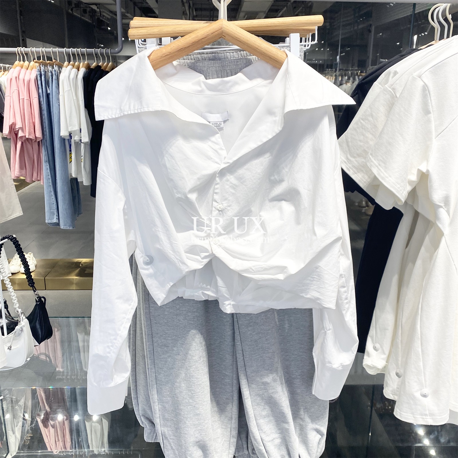 UR UX 女装2021设计感小众上衣法式复古长袖白色衬衫wv33s2bf2000