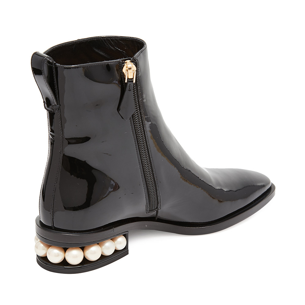 nicholaskirkwood黑色羊皮革珍珠跟饰女士方头漆皮时装靴