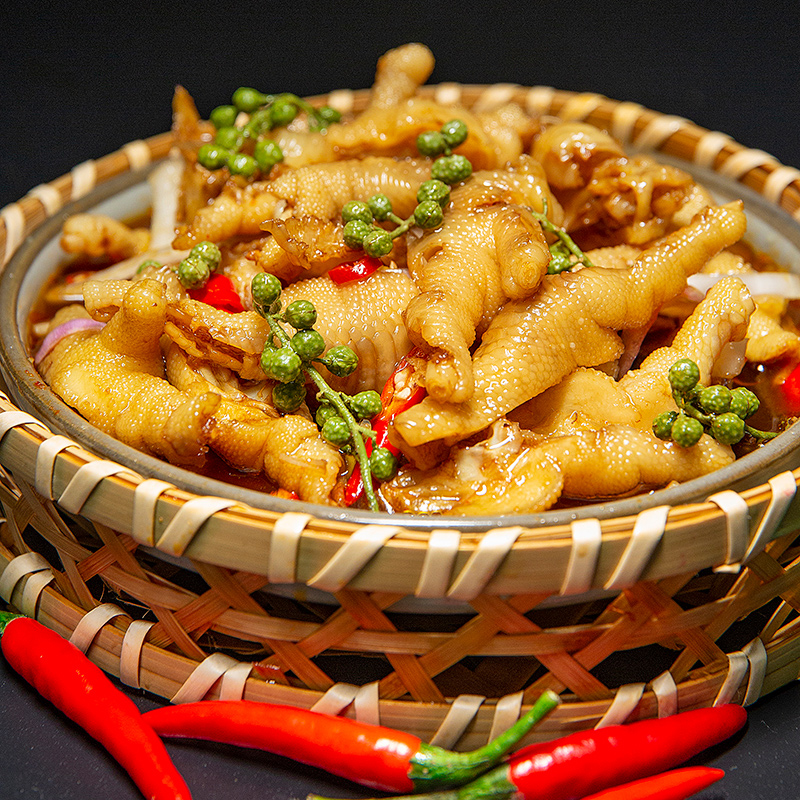 椒吱藤椒无骨鸡爪200g2盒网红即食鸡肉零食