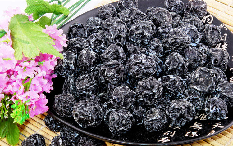 新疆特产乌梅酸梅梅子黑梅酸甜小吃250g休闲食品梅类制品