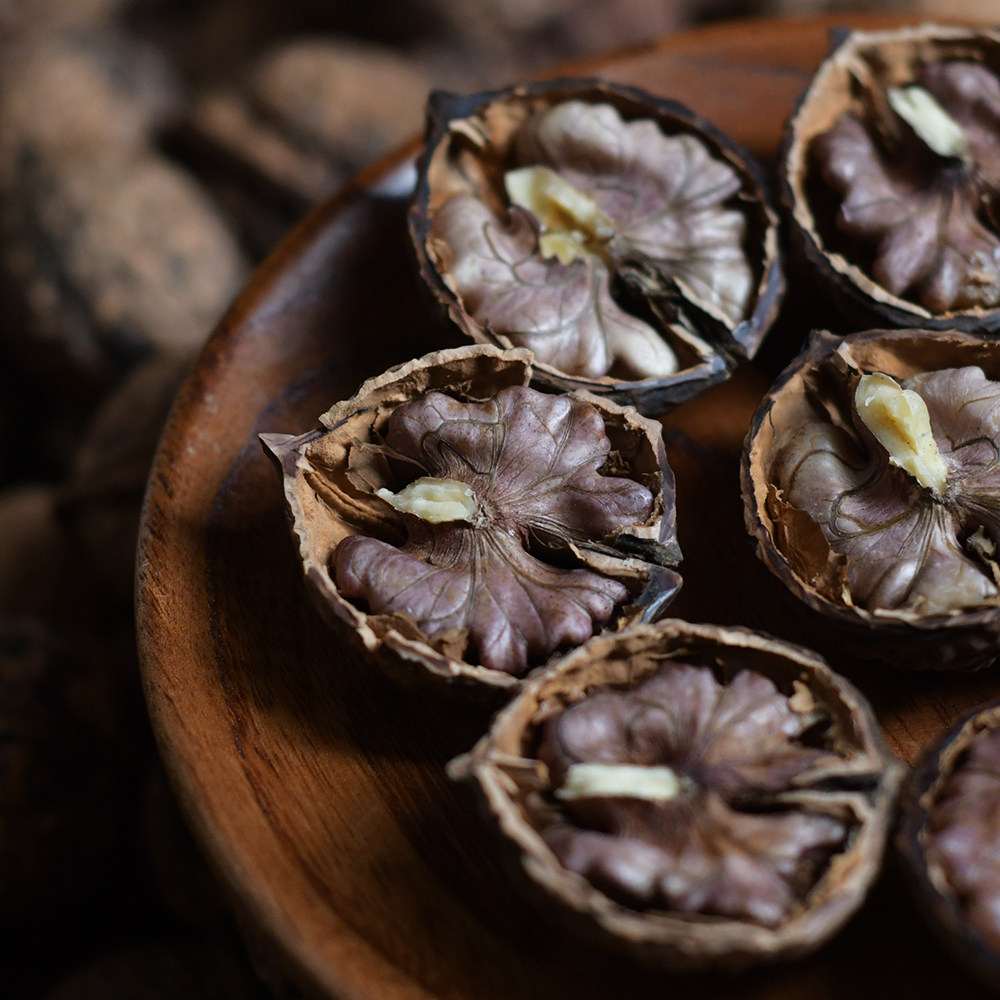 正宗云南漾濞紫皮新鲜手剥纸皮野生五香核桃纸皮