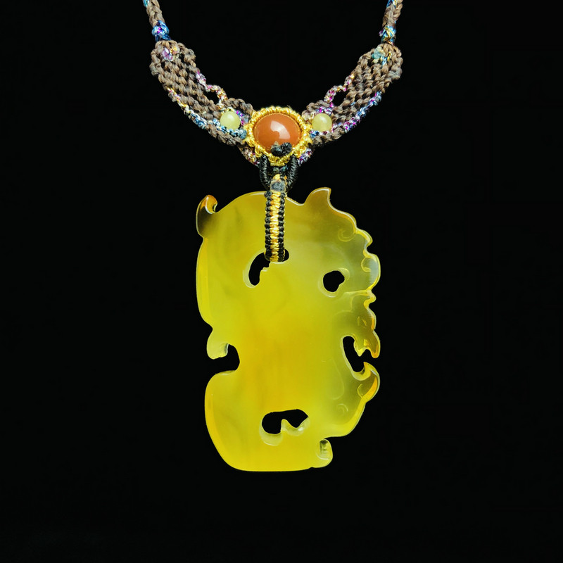 北辰珠宝许愿神龙中式琥珀蜜蜡吊坠仿古古龙颈饰