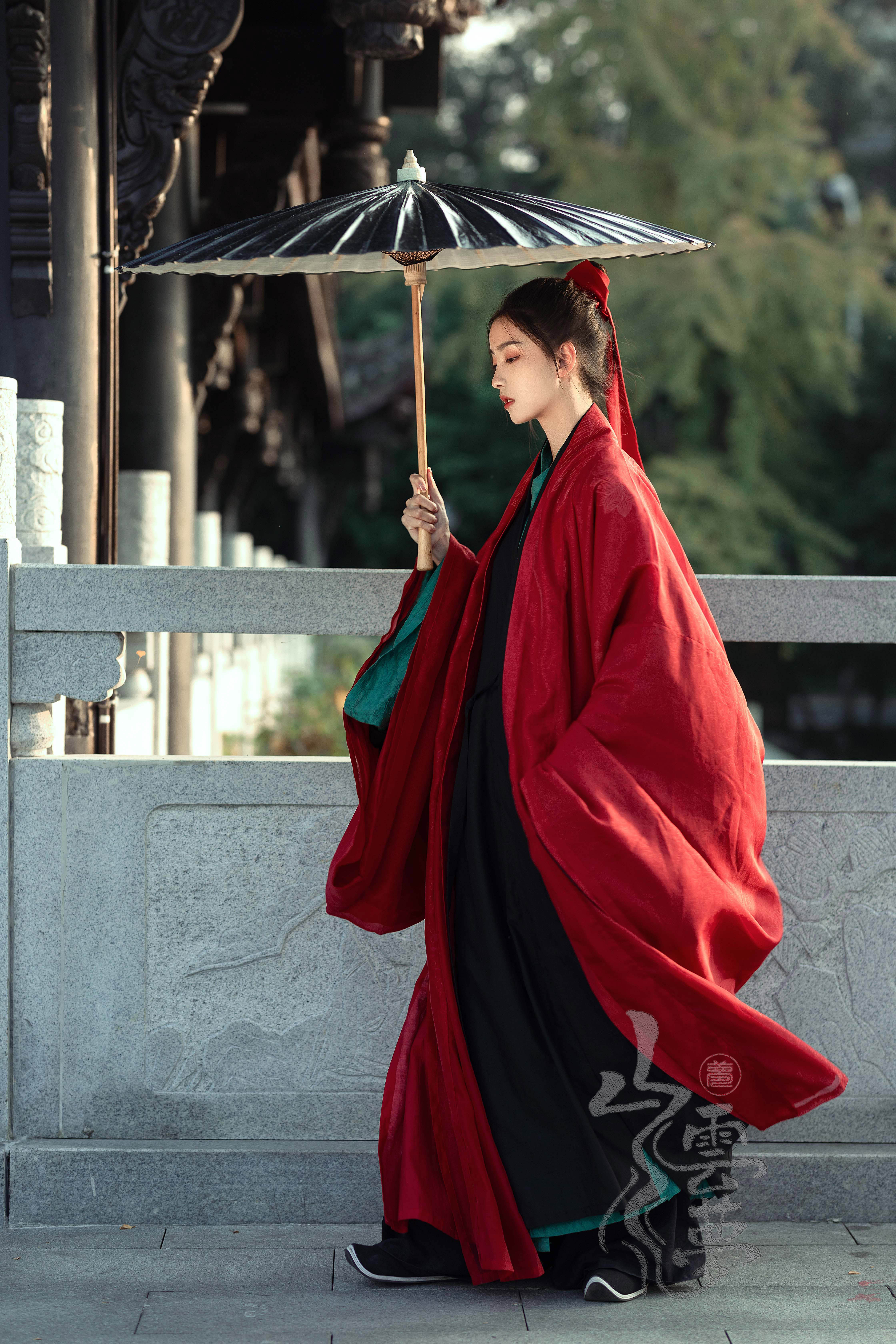 山水云梦如来如去鹿菏授权原创宋制绣花红色汉服