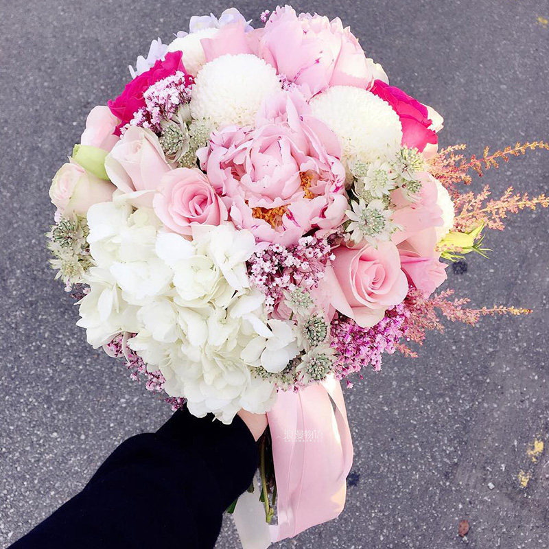 韩式森系手捧新娘结婚鲜花花束影楼婚纱摄影长春鲜花速递同城