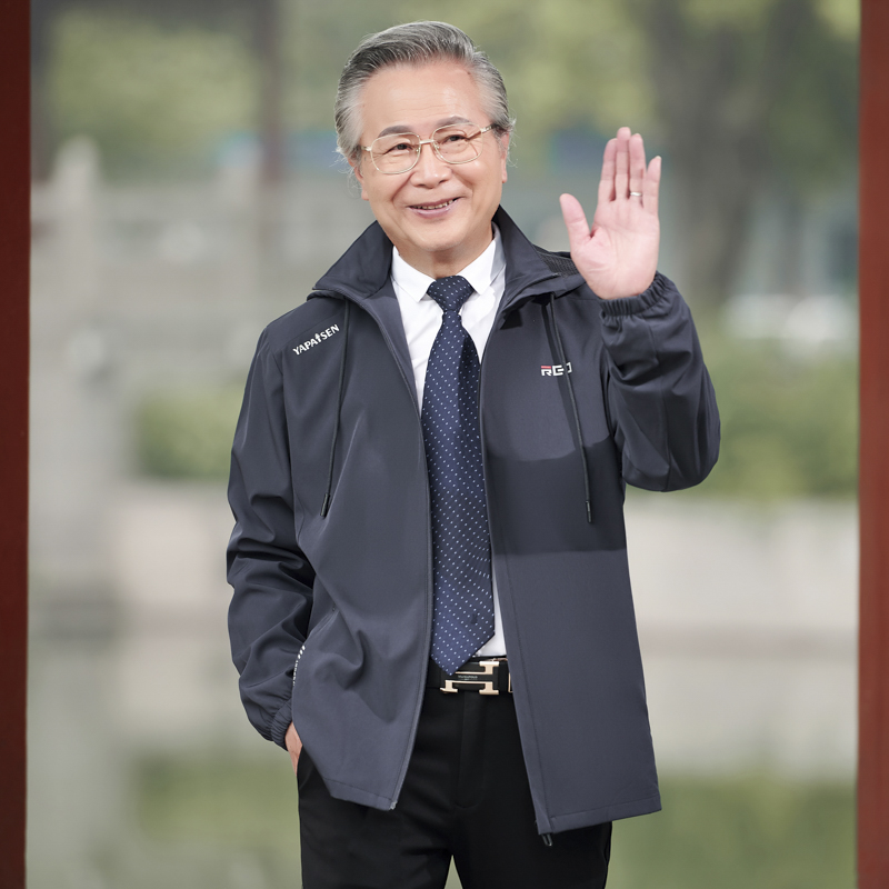爸爸春装外套连帽衣服中老年男士春季上衣春秋爷爷装运动夹克衫男