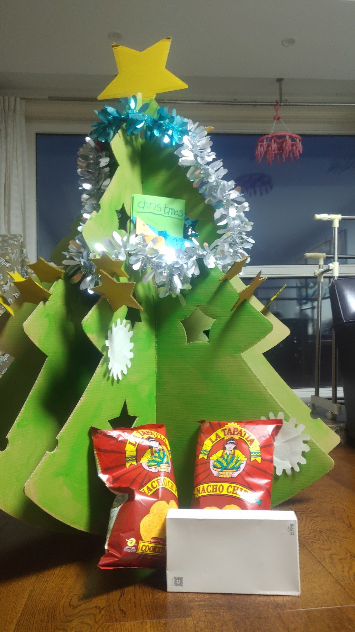 纸板超大圣诞树14米纸箱场景装饰道具diy装扮圣诞树