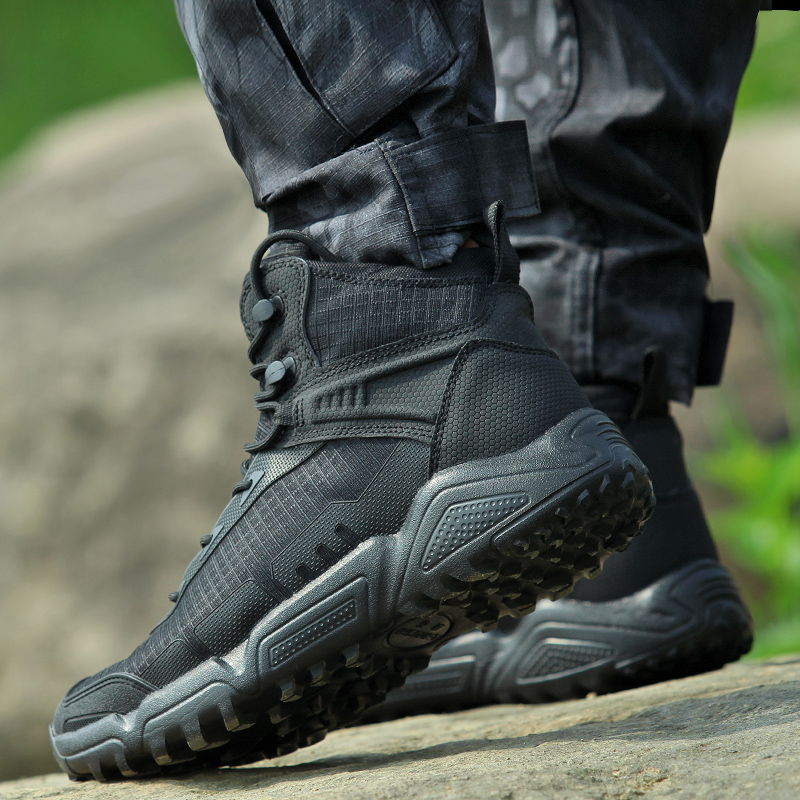 户外新式登山鞋作战训靴男超轻沙漠靴冬季战术靴美式保安鞋正品女