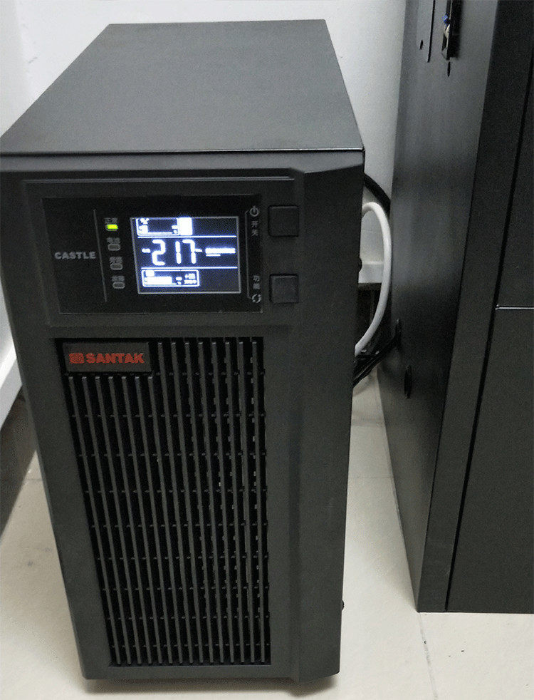 山特ups电源c10ks在线式不间断10kva9000w机房服务器ups电源