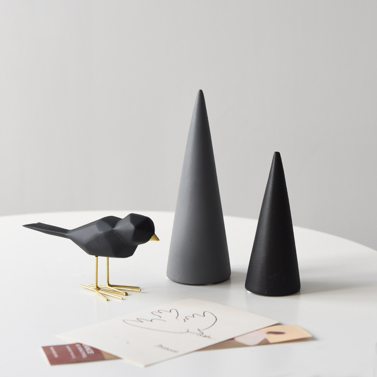 北欧现代简约样板样板房房间创意几何体个性手表首饰摆件