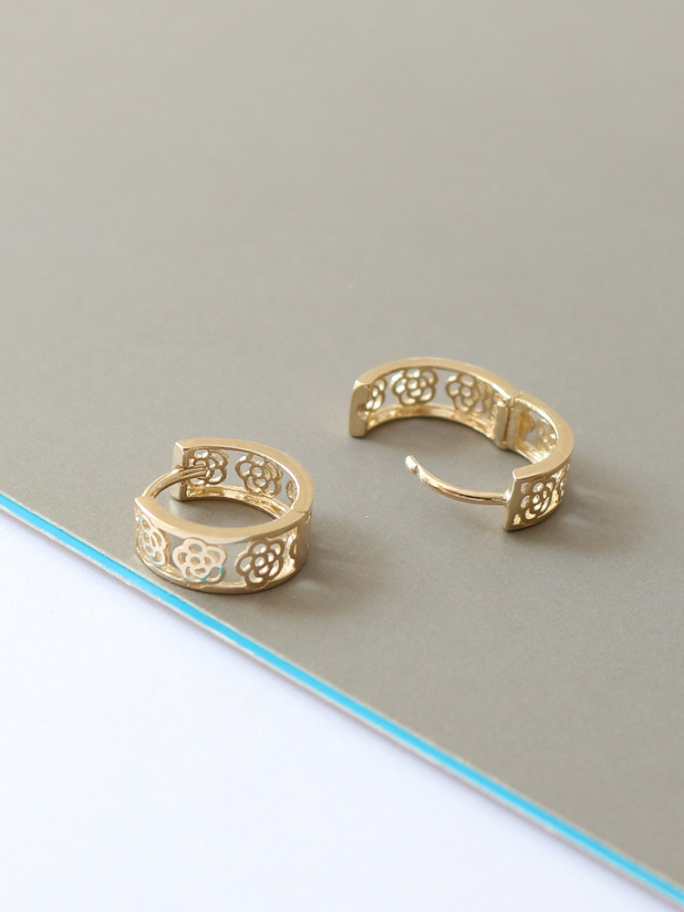 好看金耳扣山茶花光面镂空耳环黄金气质金黄金14k10k耳饰