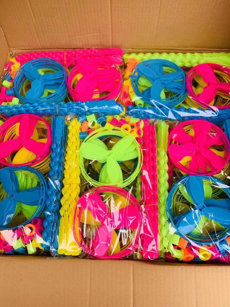 吊板玩具儿童礼物地摊玩具飞盘飞碟飞天仙子学校周边小玩具批