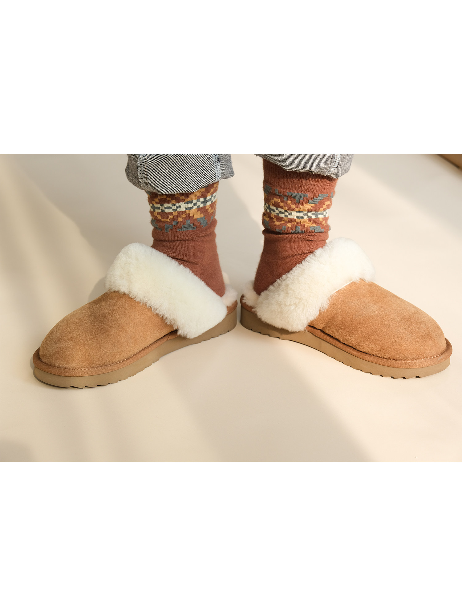 远家克罗地亚花纹中筒棉袜复古提花袜子加厚毛圈保中筒袜