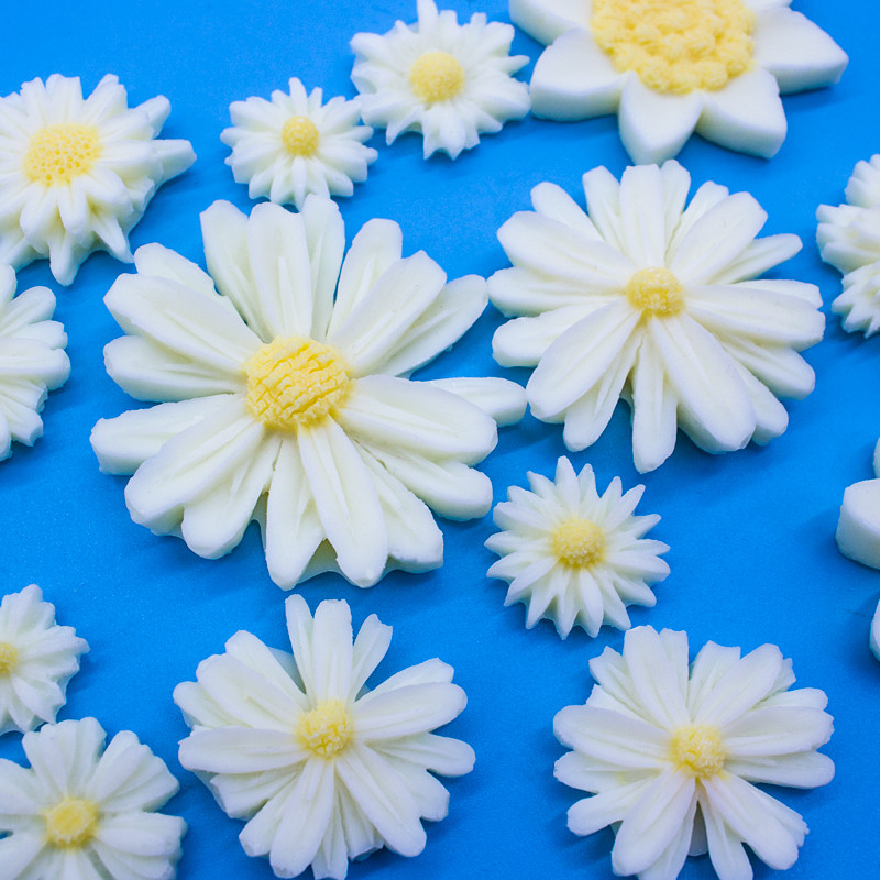 小雏菊装饰巧克力焙饰蛋糕翻糖小花成品摆件食用牛奶巧克力