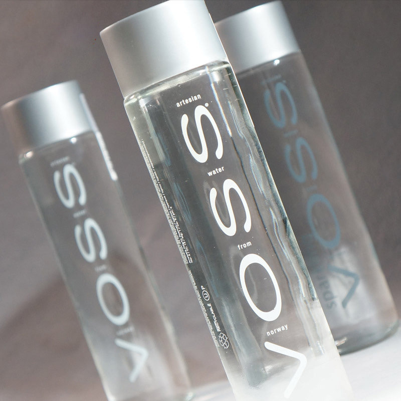 挪威芙丝voss天然矿泉水无气进口饮用水800ml12瓶饮用水