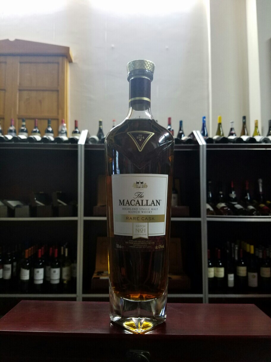 macallan麦卡1824大师系列皓钻2019年老版款单一威士忌