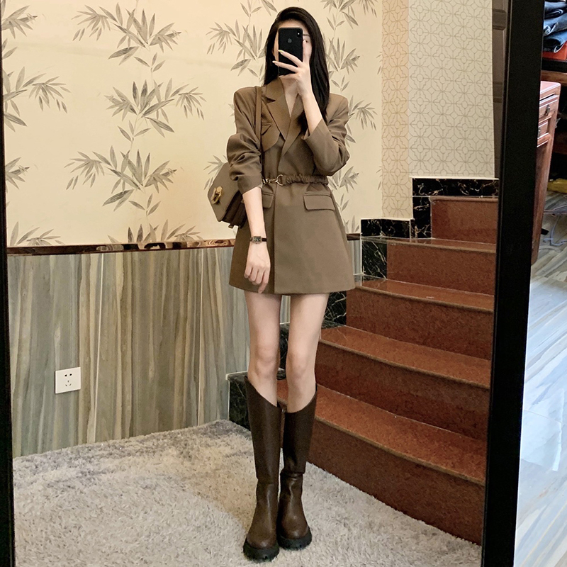 小众设计感免烫西装外套女士2022年早秋新款高级感洋气休闲小西服