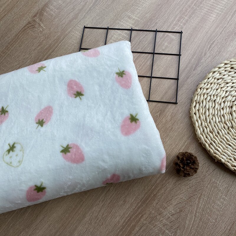 布料ins加厚草莓小樱桃印花双面法兰绒服装睡衣海绵垫