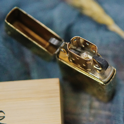 zippo打火机蚊版比基尼内衣女郎性感双面牛头纯铜男士礼物zippo