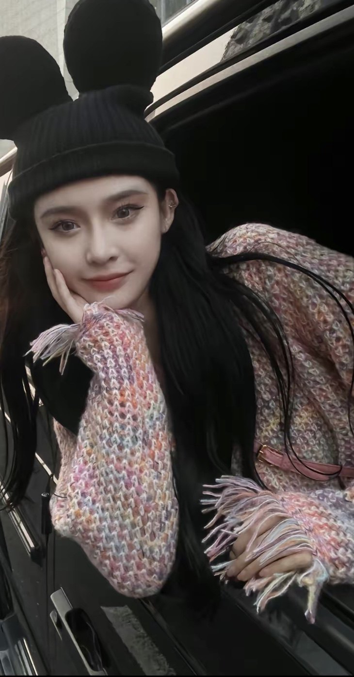 祖宗彩色毛边流苏针织开衫吴茜妮黑色高领短袖时尚套装