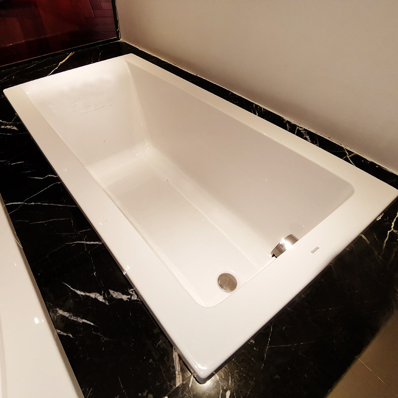 toto亚克力浴缸卫浴pay1580php家用嵌入式泡澡缸小普通浴缸