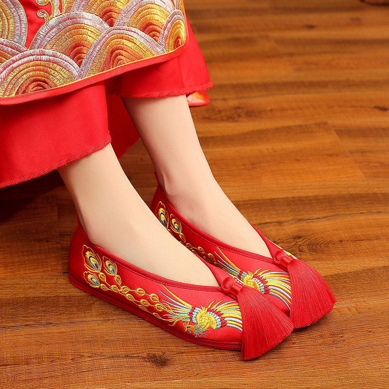 新款秀禾服婚中式平底布鞋红色新娘鞋青年浅布鞋