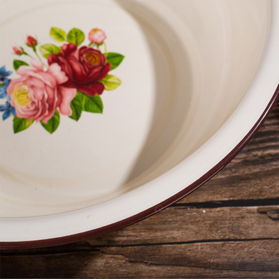 加厚老式家用搪瓷盆怀旧厨房拌馅和面洗衣洗脸盆铁瓷