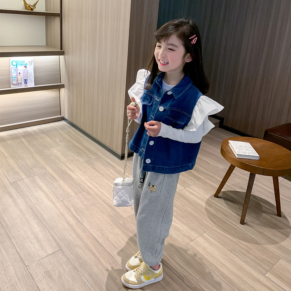 乖乖童装女童蓝色飞袖马甲休闲时髦2022春季马甲