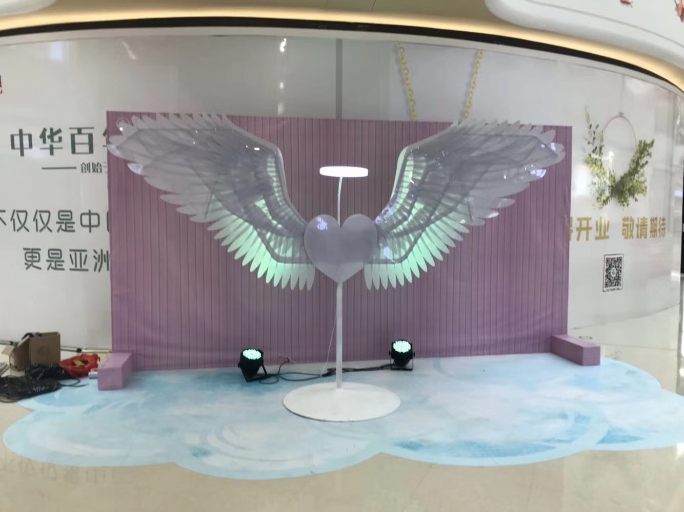 大型墙面拍照抖音打卡网红装饰网装饰背景墙发光翅膀
