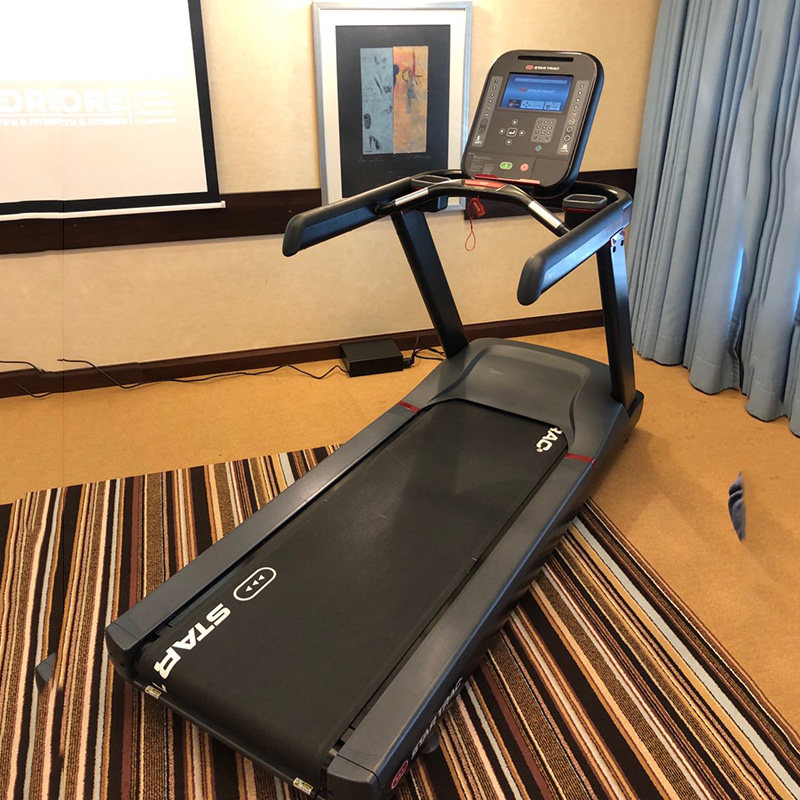 美国star trac星驰跑步机4-tr减震静音豪华多功能家用健身房器材