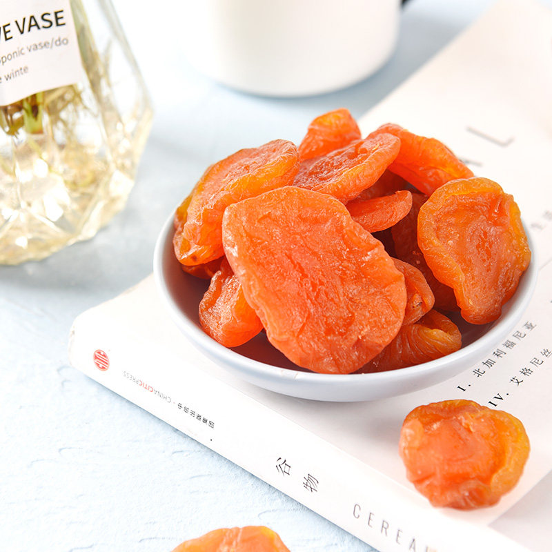 新货杏肉吊干天然零食休闲无核杏干杏脯酸甜杏仁