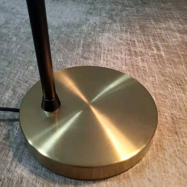 Nordic lamp bedroom bedside lamp modern minimalist hotel office after the American modern metal decorative floor lamp Nordic lamp bedroom bedside lamp modern minimalist hotel office after the American modern metal decorative floor lamp