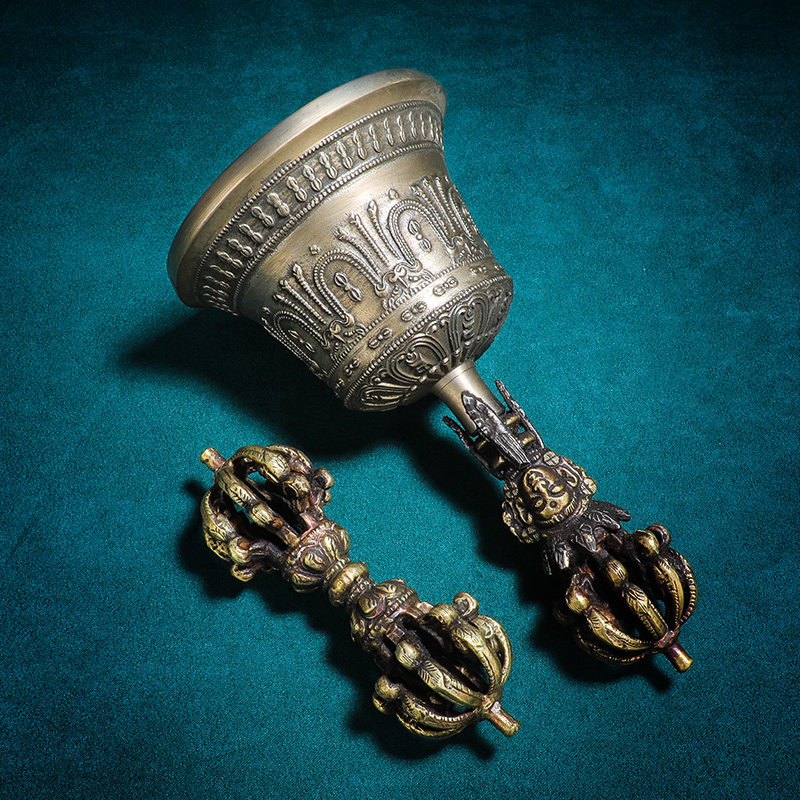 金刚九股铃铛纯铜尼泊尔手工摇铃密宗法器18cm摆件