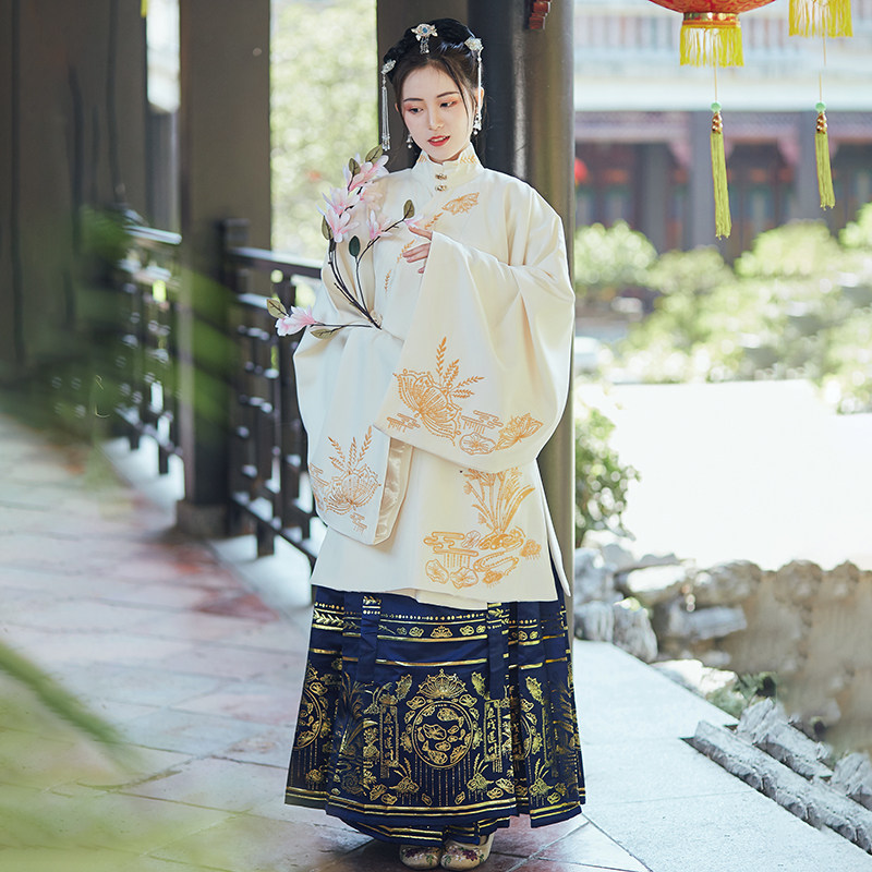 马面裙汉服明制女原创梦幻卿愿秋冬日常大码织金立领民族服装